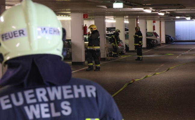 Beginnender PKW-Brand in einer Tiefgarage in Wels-Neustadt rechtzeitig entdeckt und gelscht