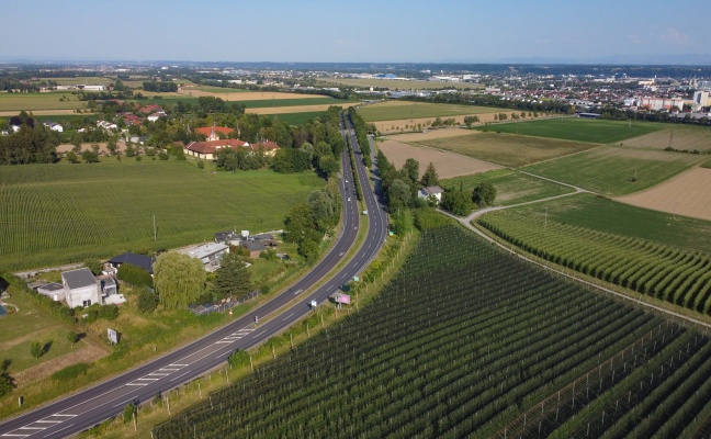 153 statt 70 km/h: Auto einer Probefhrerscheinbesitzerin in Wels-Puchberg von Polizei beschlagnahmt