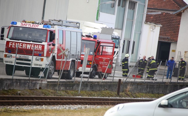 Feuerwehreinsatz durch Dieselaustritt in Sattledt