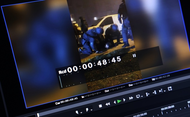 Silvesternacht: Gewalt- und Rassismusvorw�rfe gegen Polizei nach Einsatz mit Gro�aufgebot in Wels