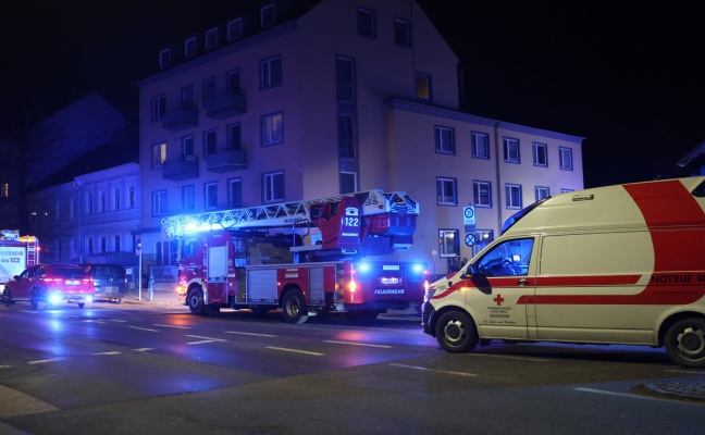 Brand eines Kinderwagens: Einsatz bei Kleinbrand in einem Mehrparteienwohngeb�ude in Wels-Lichtenegg