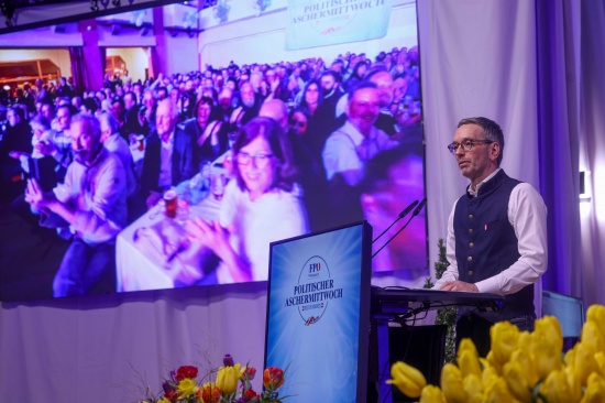 Politischer Aschermittwoch: "Noch-nicht-Kanzler" Herbert Kickl (FP) wetterte gegen neue Regierung