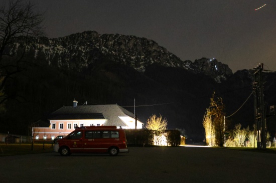 N�chtliche Suchaktion der Bergrettung mit Hubschraubern und Drohnen auf der Falkenmauer und am T�rl