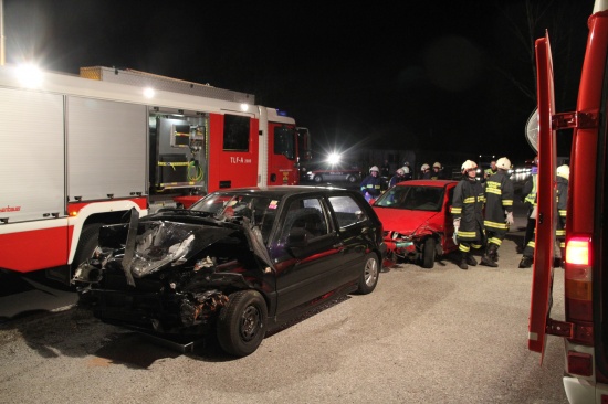 Verkehrsunfall in Krenglbach sorgt für Verkehrsbehinderungen