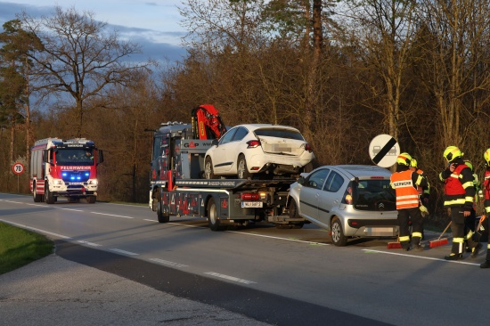 Auffahrunfall bei Abbiegevorhaben auf Wiener Strae in Gunskirchen fordert zwei Leichtverletzte