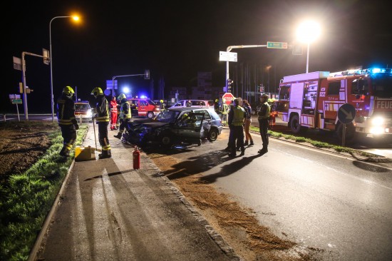 Schwerer Kreuzungscrash in Ansfelden endete glimpflich