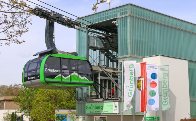 Bub (4) bei Ausflug auf den Grnberg in Gmunden am Berg vergessen