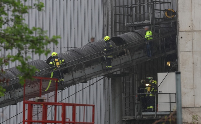 Brand bei einem Abfallverwertungsunternehmen in Wels-Schafwiesen sorgte fr Einsatz