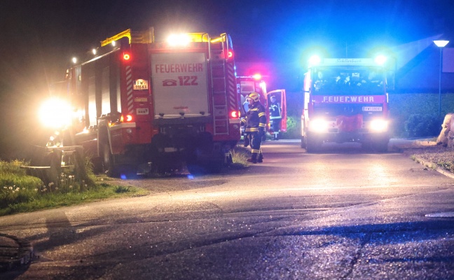 Feuerwehr zu Brand im Auenbereich eines Wohnhauses in Schlierbach gerufen
