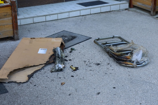 Drei Feuerwehren bei Brand im Keller eines Mehrparteienwohnhauses in Pinsdorf im Einsatz