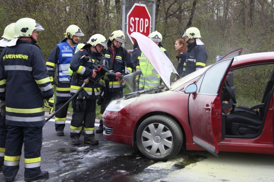 Brand eines Fahrzeuges auf der Abfahrt von der Welser Autobahn bei Weikirchen an der Traun