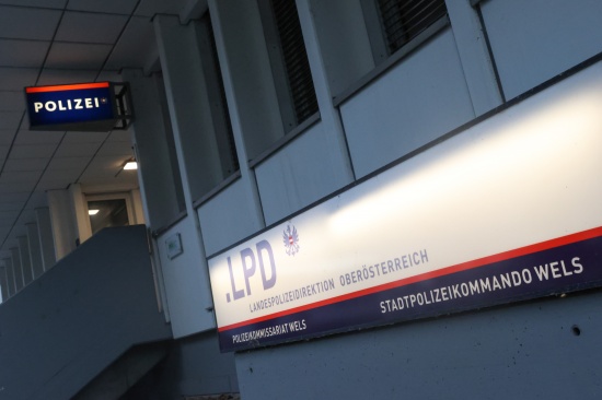 Stockbesoffen: Vermeintlicher Notfall eines Autolenkers in Wels war alkoholbedingtes Problem