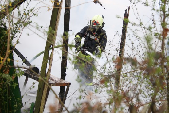 Gartenhtte in Wels-Lichtenegg in Vollbrand