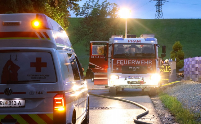 Ein Verletzter bei Brand in einem Gebude in Pram