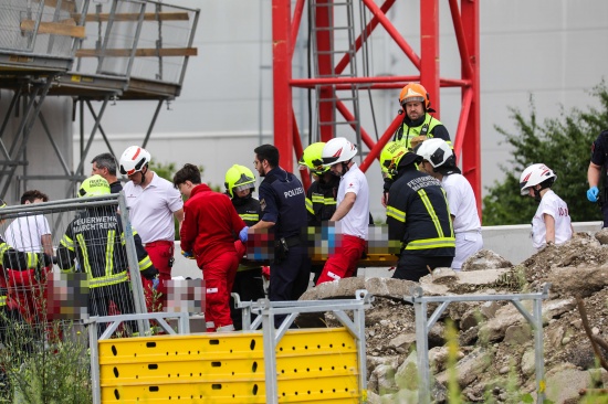 Arbeitsunfall auf Baustelle in Marchtrenk fordert zwei Schwerverletzte