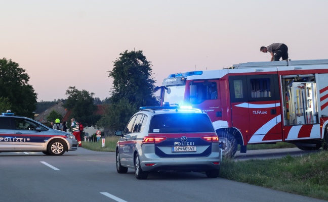 Tragischer Crash: Radfahrerin (13) bei Kollision mit PKW in Offenhausen t�dlich verletzt