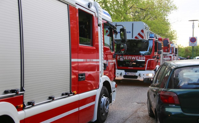 Bswillige Alarmierung der Feuerwehr in Wels-Vogelweide