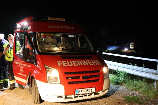 Gro�angelegte n�chtliche Suchaktion nach vermeintlich abgest�rztem Motorsegler bei Kronstorf