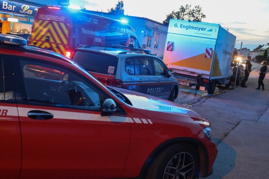 Schadstoffeinsatz: Austritt von K�hlmittel aus einem abgestellten Klein-LKW in Wels-Neustadt