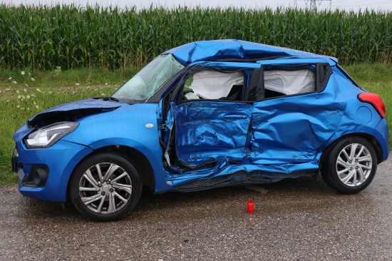 Schlatt: Autolenkerin (63) auf Wiener Stra�e bei Crash mit LKW t�dlich verletzt