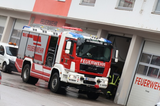 Drei Feuerwehren zu Brand bei einem Unternehmen in Kremsm�nster alarmiert