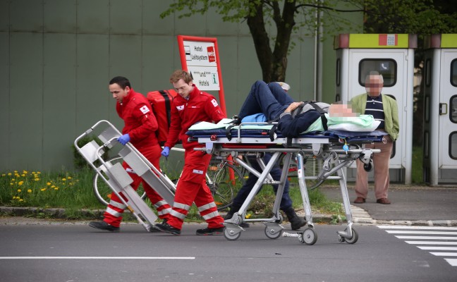 Radfahrer bei Verkehrsunfall in Wels-Lichtenegg verletzt