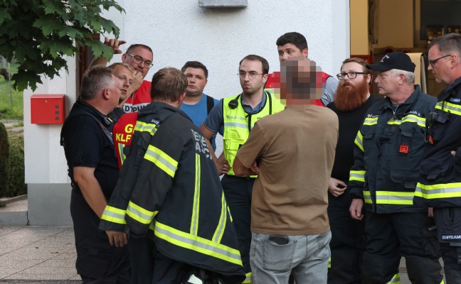 Personensuche: Elf Feuerwehren bei gro�angelegter Suche nach abg�ngigem Mann in Kallham im Einsatz