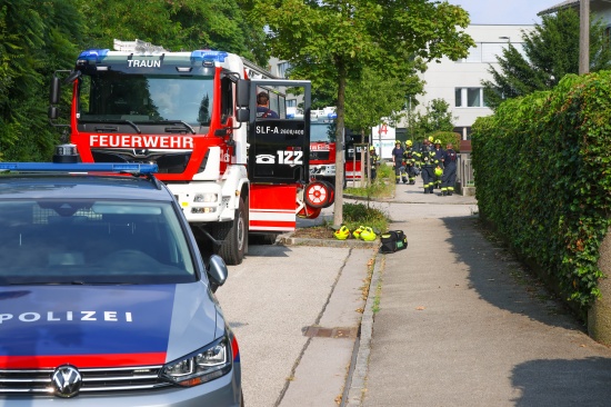 Schwei�treibender L�scheinsatz bei K�chenbrand in einem Einfamilienhaus in Traun