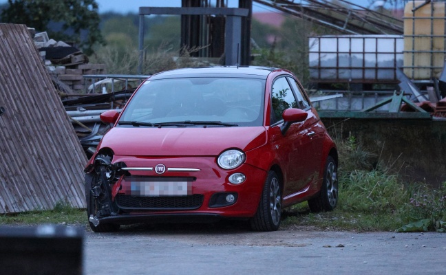 Einsatzkr�fte zu Personenrettung nach Fahrzeugkollision in Pfarrkirchen bei Bad Hall alarmiert