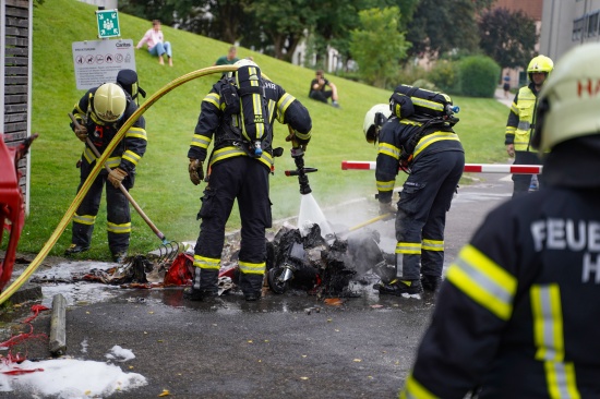Brand von Abfallcontainern in einer M�llinsel in Leonding sorgte f�r Einsatz der Feuerwehr