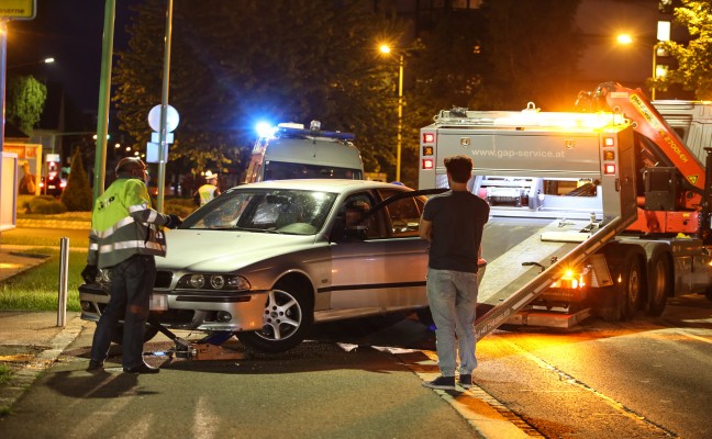 Fahrmanver durch Kreisverkehr in Wels endet mit erheblichem laustritt