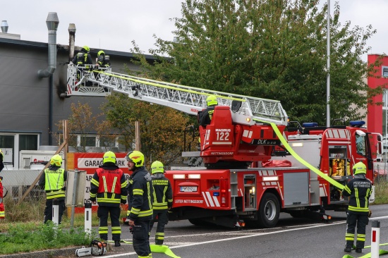 F�nf Feuerwehren bei Brand einer Absaugungsanlage bei einem Unternehmen in St. Marien im Einsatz