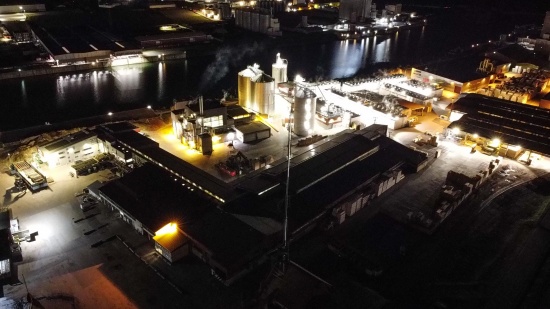 Brandeinsatz: Zweier Feuerwehren kurzzeitig bei Holzverarbeitungsunternehmen in Enns im Einsatz