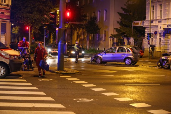 Kreuzungscrash in Welser Innenstadt fordert mehrere Verletzte