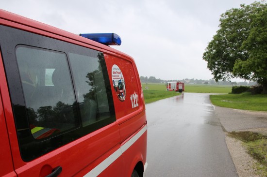 Feuerwehr bei Kabelbrand in Wels-Puchberg im Einsatz