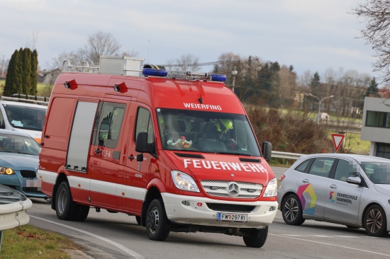 Crash im Kreuzungsbereich der Rieder Stra�e mit der Hausruckstra�e in Aurolzm�nster