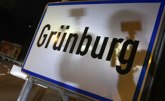 Schnelle Entwarnung nach gemeldetem Brand in einem Geb�ude in Gr�nburg