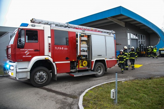 Batterie eines Staplers bei einem Unternehmen in Holzhausen begann zu brennen