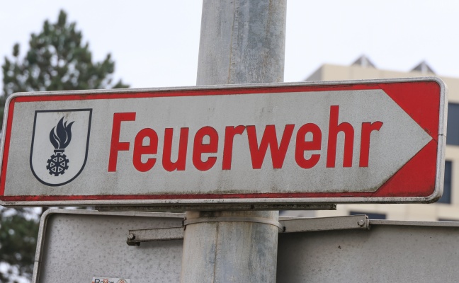 Drei Feuerwehren zu Brand einer Waschmaschine in einem Wohngeb�ude in Leonding alarmiert