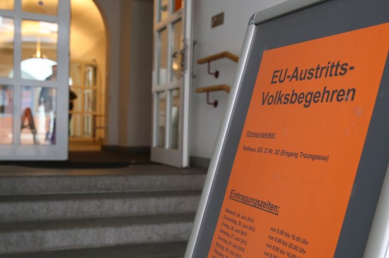 261.159 Österreicherinnen und Österreicher unterschrieben EU-Austritts-Volksbegehren