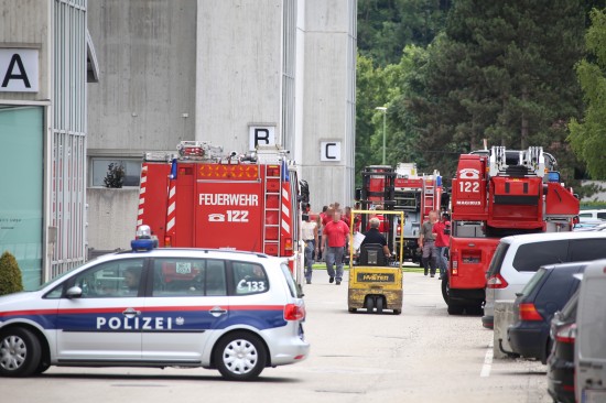 Brand in der Absaug- und Filteranlage eines Gewerbebetriebes in Wels-Pernau