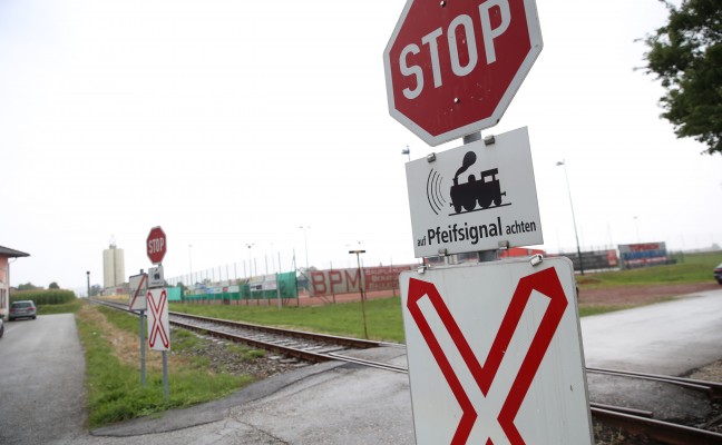 Radfahrer bei Kollision mit Zug in Pettenbach ums Leben gekommen