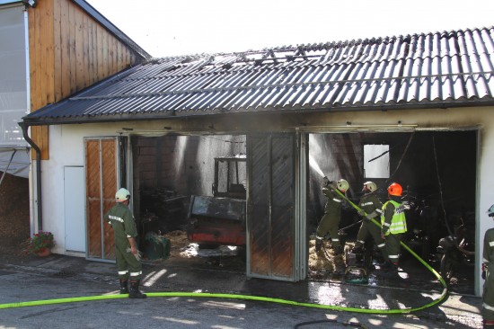 Brand eines Nebengebäudes in Natternbach rasch unter Kontrolle gebracht