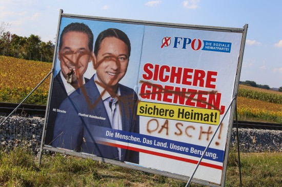 FPÖ-Wahlplakate quer durch Oberösterreich beschädigt