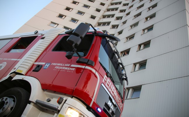 Brandverdacht im Welser "Sternhochhaus" sorgt für Einsatz der Feuerwehr