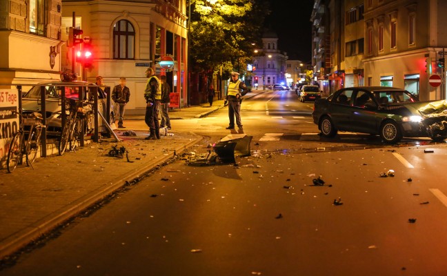 Radfahrerin bei Verkehrsunfall in der Welser Innenstadt schwerst verletzt