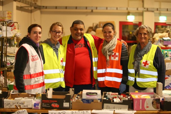Im Flchtlingsnotquartier in Wels werden erneut rund 350 Personen versorgt