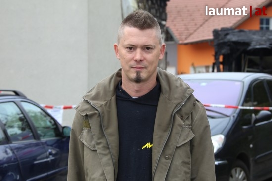 Gernot Grohe (34) informierte die Feuerwehr darber, dass noch Personen im Haus waren und bedankte sich am Samstag bei der Feuerwehr: "Ich mchte vor allem bei der Feuerwehr ein groes Danke sagen, dass sie so schnell gekommen sind und alles so gut ausgegangen ist".