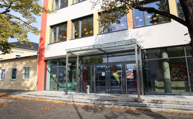 Brgermeister-Stichwahl startete nach nchtlichem Einbruch in das Wahllokal mit Verzgerung
