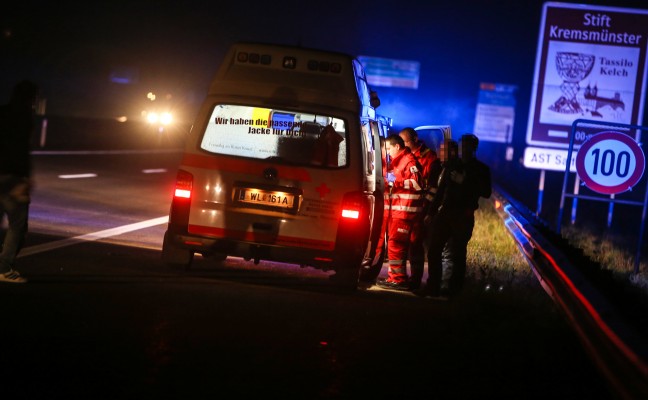 Verkehrsunfall mit mehreren Fahrzeugen auf der Westautobahn bei Sattledt